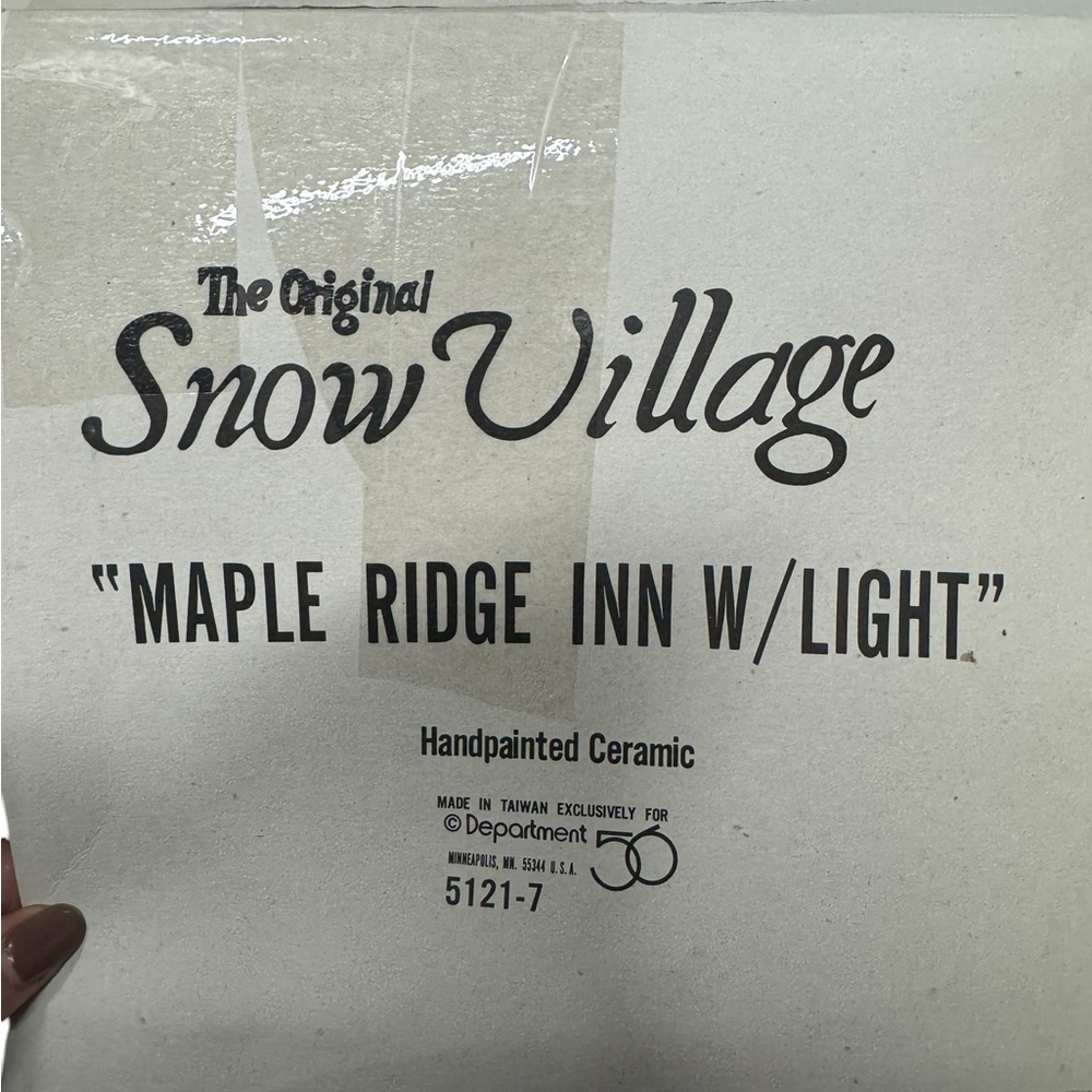 Department 56 Snow Village Maple Ridge Inn with Light